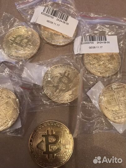 Монета сувенирная «биткоин»