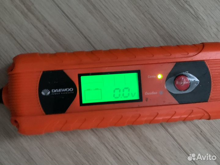 Зарядное устройство Daewoo на 6/12 вольт