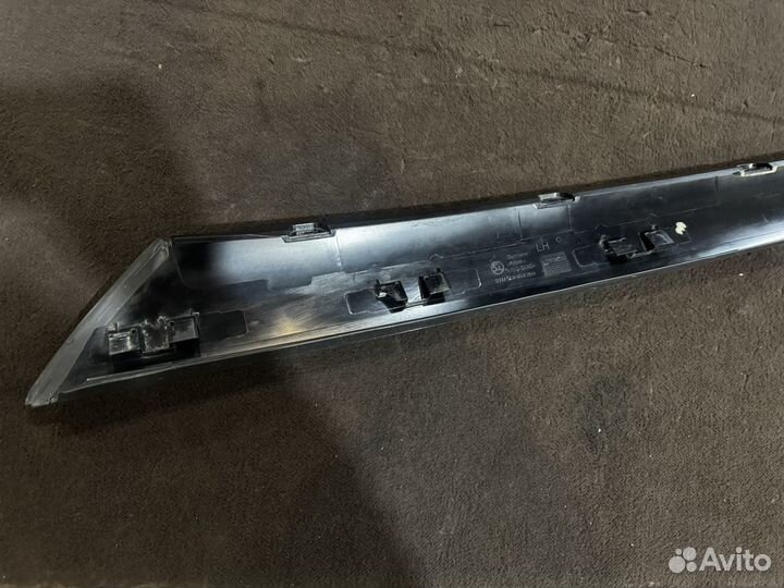 Накладка стойки передняя левая Skoda Yeti