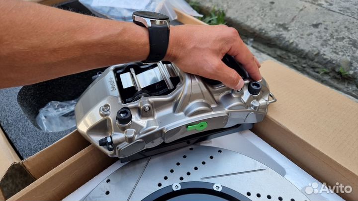 Спортивные тормоза Brembo и AP Racing