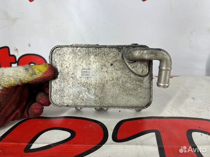 Теплообменник масляного фильтра Audi Q7 CRC 2013