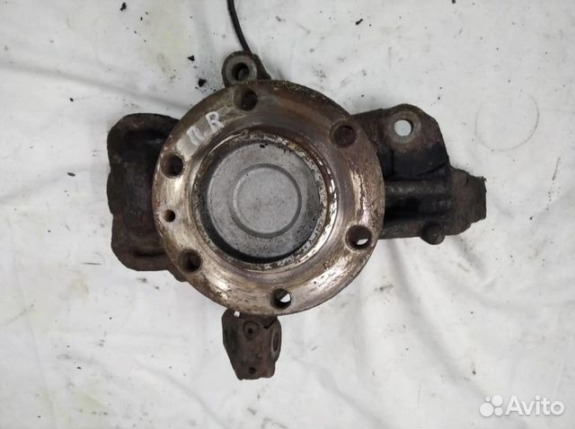 Кулак поворотный передний правый w906 Sprinter