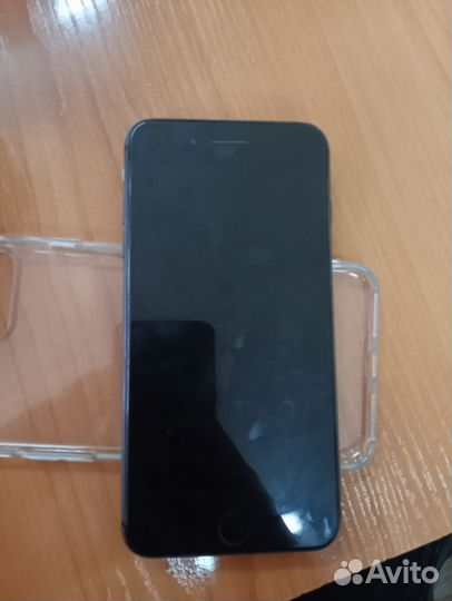 iPhone 8 Plus, 64 ГБ