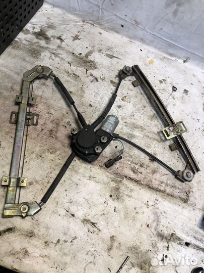 Стеклоподъемник передний правый Ваз Калина