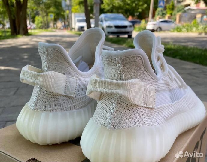 Кроссовеи Adidas Yeezy Boost v2 350 Bone