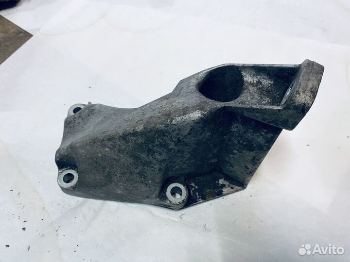 Опоры двигателя VAG Passat B5 A4 A6 Superb