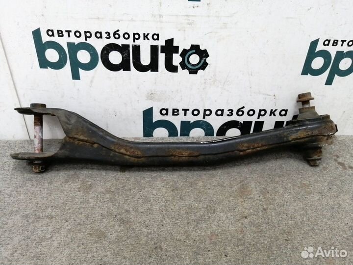 Рычаг задней подвески продольный левыйправый