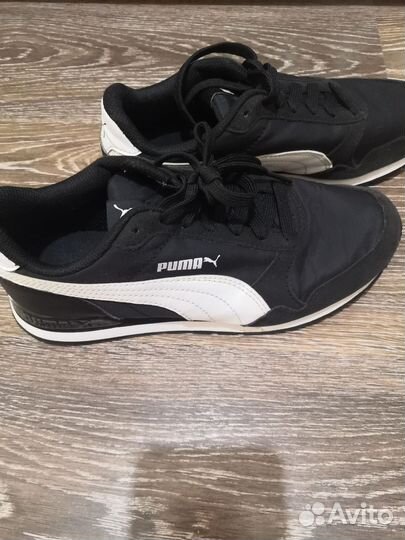 Кроссовки женские