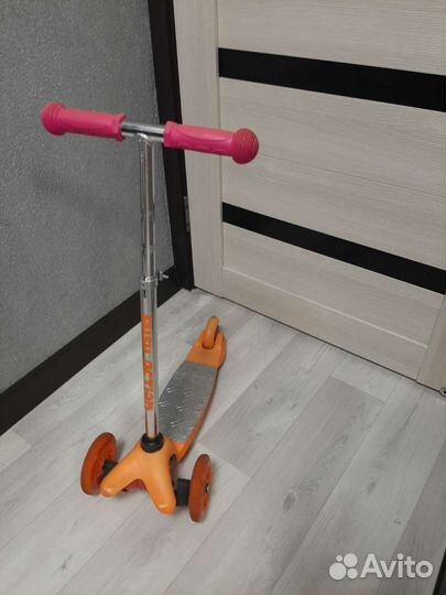 Самокат детский трехколесный