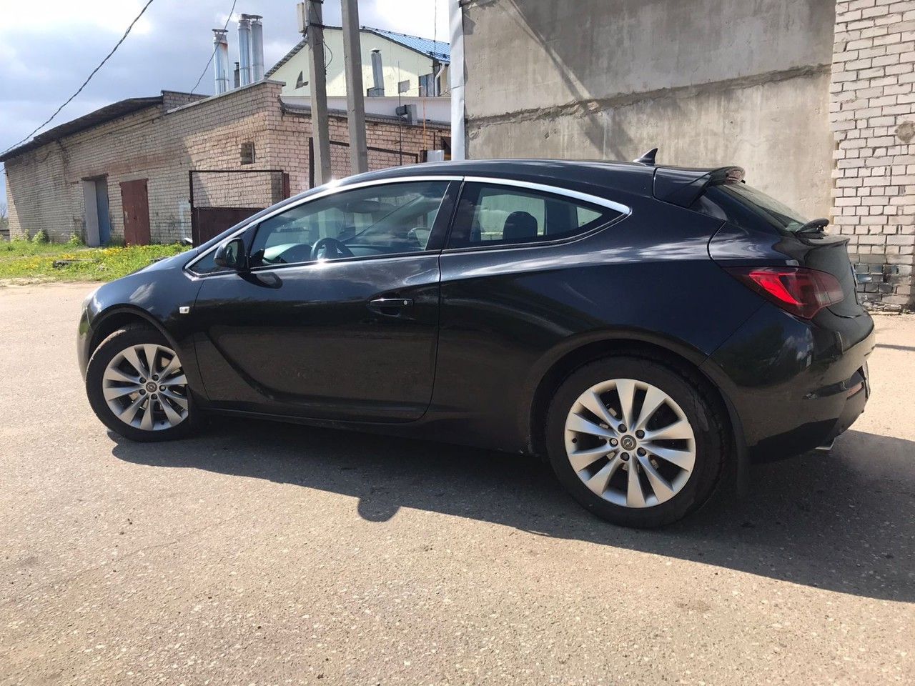Opel Astra GTC: фото владельца