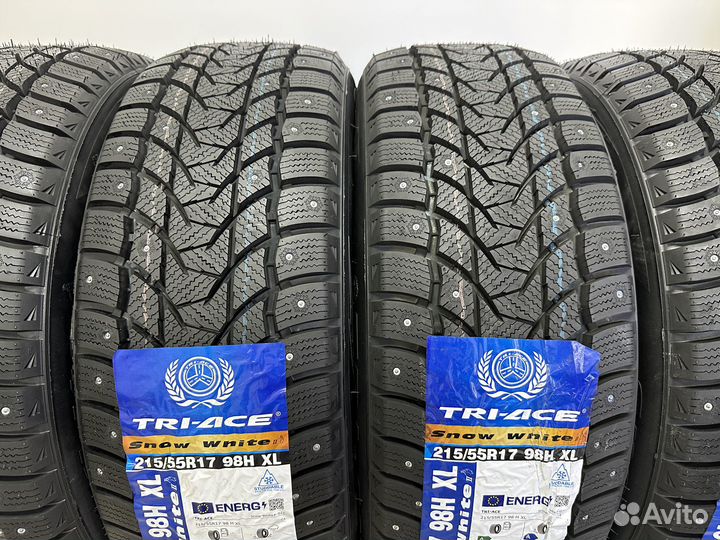 Tri Ace Snow White II Stud 215/55 R17 98H
