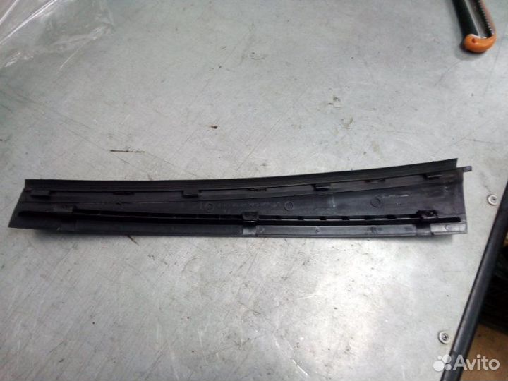 Накладка стекла задняя левая Chevrolet Lacetti