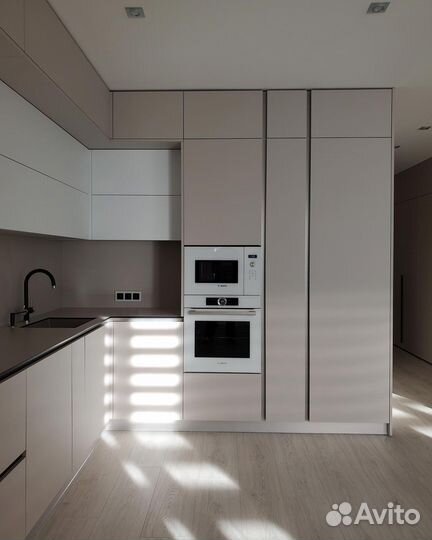 Кухня угловая с тонкой столешницей