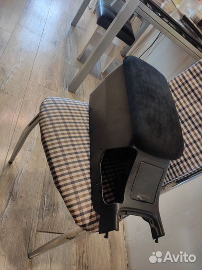 Подлокотник на Марк 2