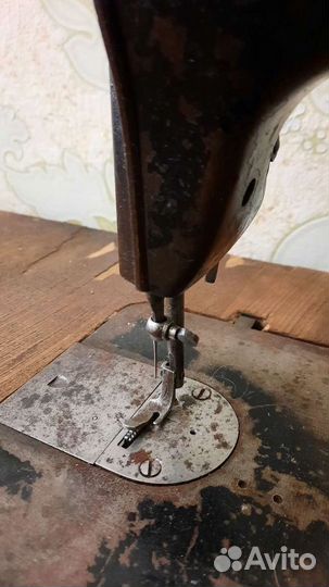 Швейная машина Singer