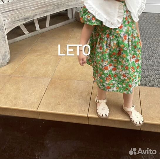 Нарядное платье на девочку