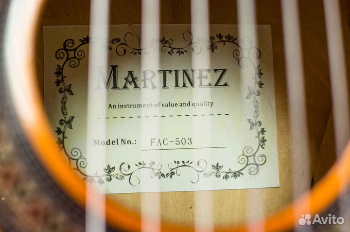 Классическая гитара Martinez 4/4 (Комплект)