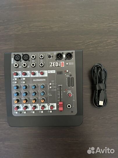 Микшер Allen&Heath ZEDi8