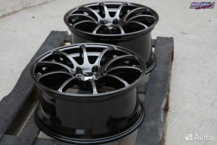 Разноширокие Advan RS R18 8.0/9.0jj ET35 5*114.3