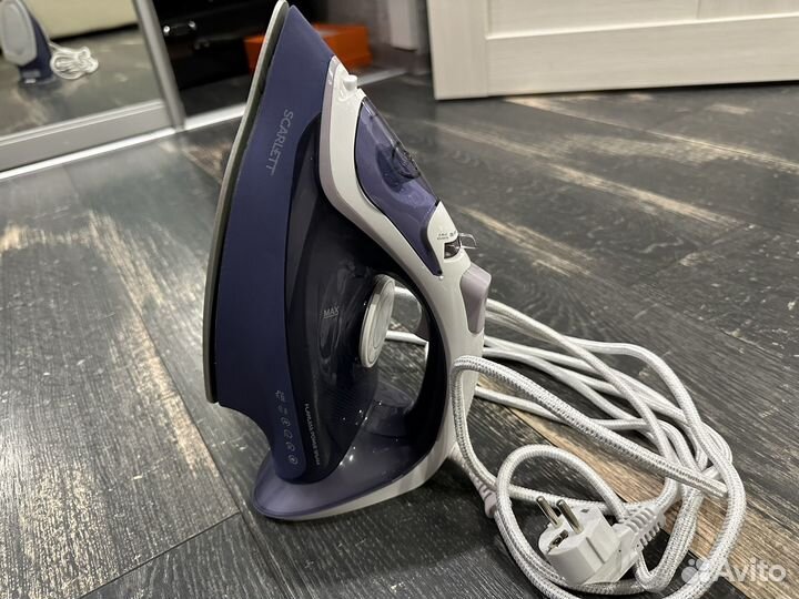 Утюг scarlett почти новый