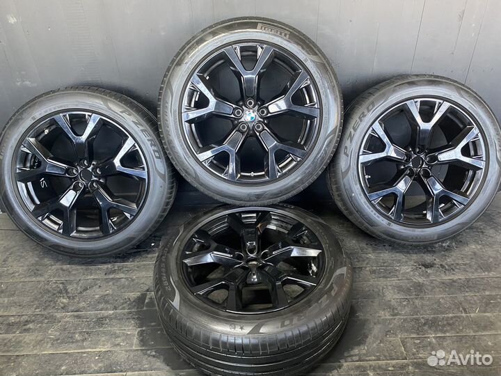 Оригинальные колеса на BMW X7 G07 R21