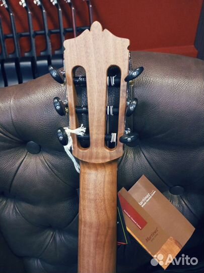 Классическая гитара с чехлом Martinez