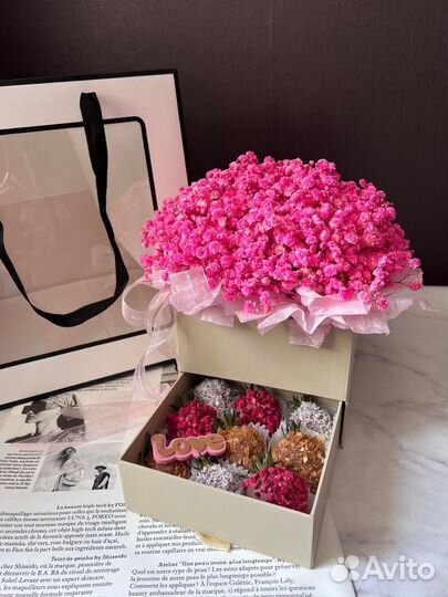 Клубника в шоколаде с гипсофилой