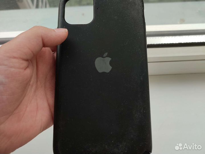 Чехол на iPhone 11