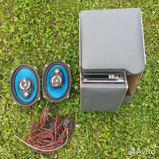 Подлокотник для УАЗ 469 + мангитола +динамики