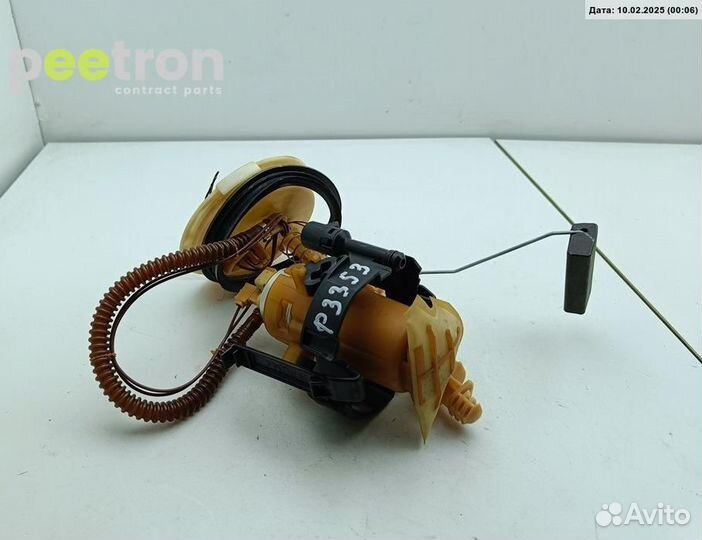 Б/У Б/У Насос топливный с датчиком 72201304 BMW