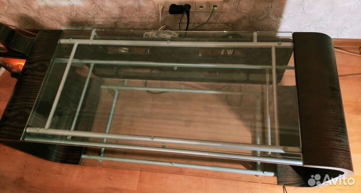 Подставка под телевизор и домашний кинотеатр