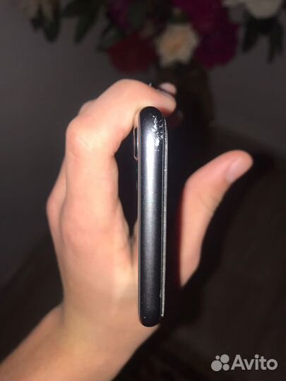 Телефон iPhone8