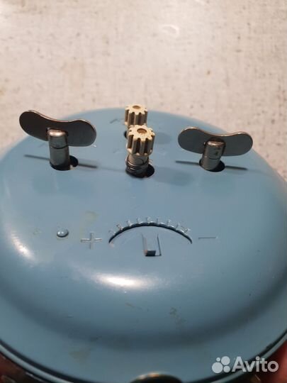 Будильник СССР янтарь