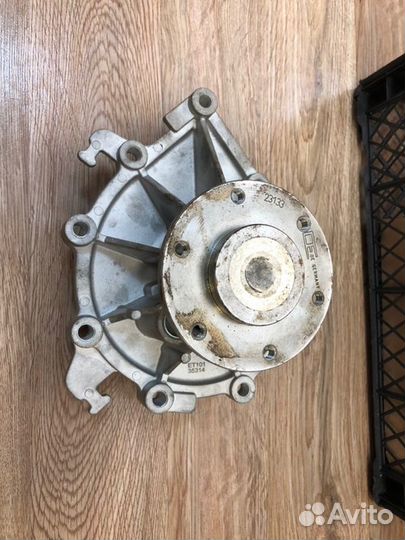 Насос водяной