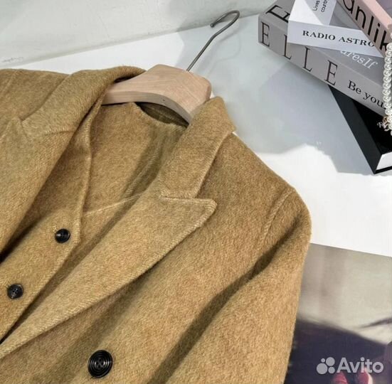 Пальто из шерсти с жилетом