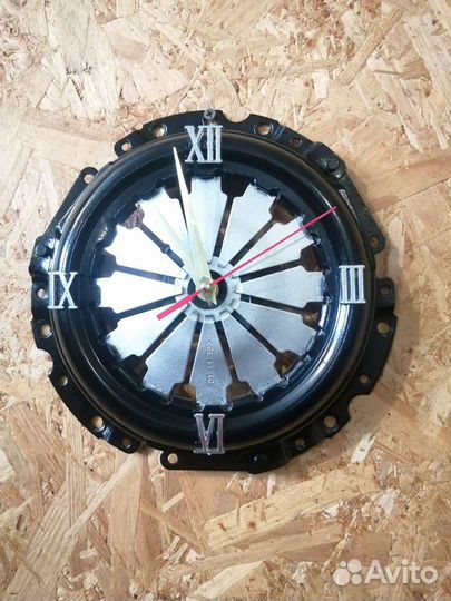 Часы из авто запчастей