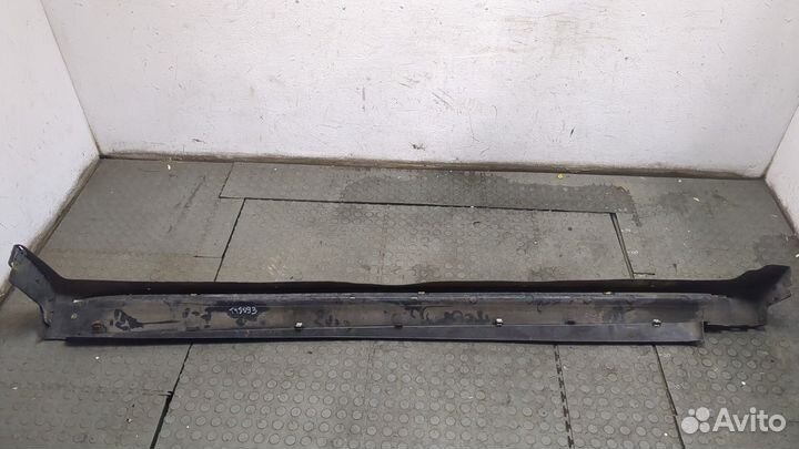 Накладка на порог правая передняя Mercedes ML W164, 2006