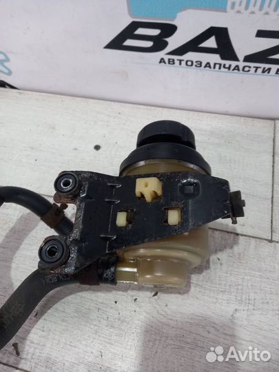 Бачок гур Kia Rio 3 Hyundai Solaris