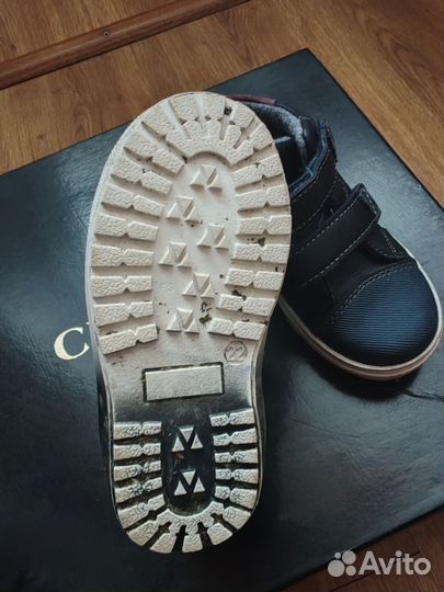 Кроссовки на мальчика 22 размер, 24 размер