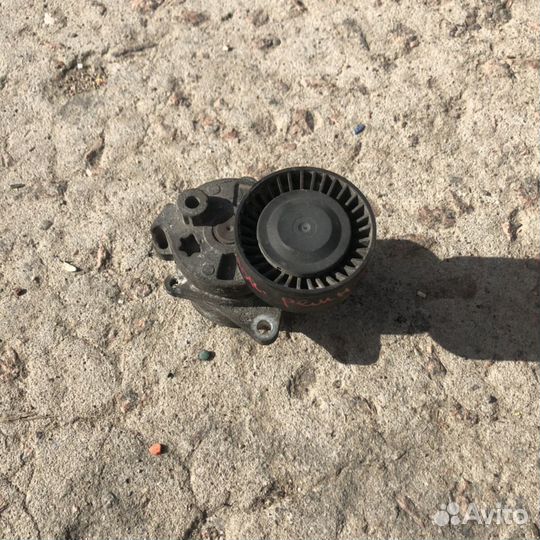 Натяжитель ремня Мерседес Спринтер 6112000370