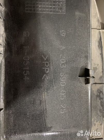 Накладка замка багажника w203 mercedes benz