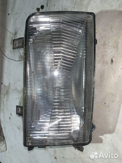 Фара правая vw Transporter T4