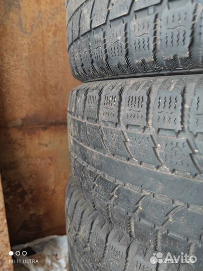 Toyo Observe GSi-5 225/60 R17 99T
