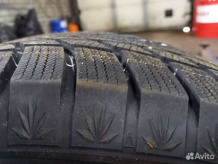 Kumho WinterCraft Ice Wi51 205/65 R16 99T