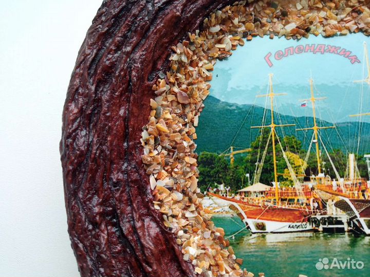 Тарелка декоративная настенная Новая