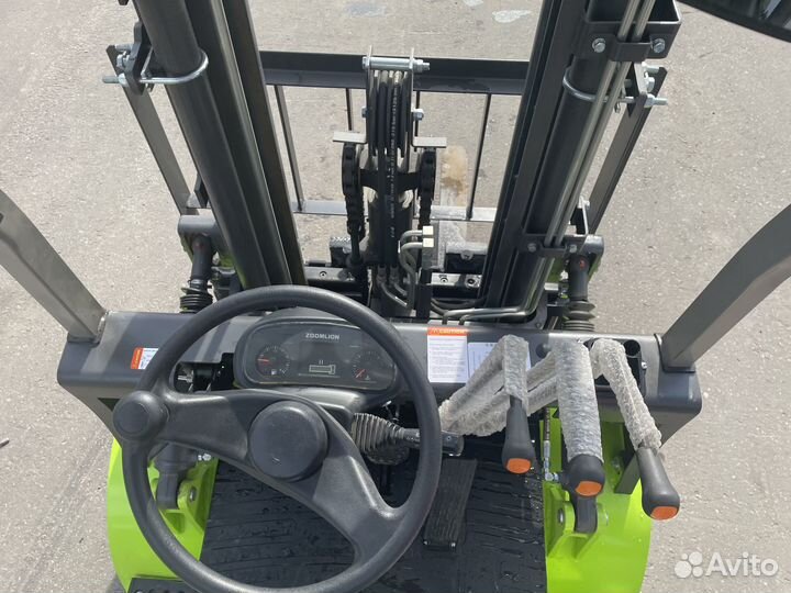 Вилочный погрузчик Zoomlion FD30, 2022