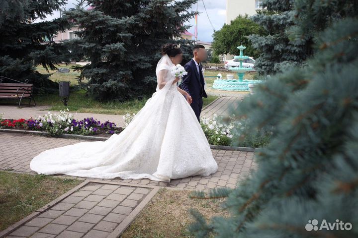 Свадебное платье