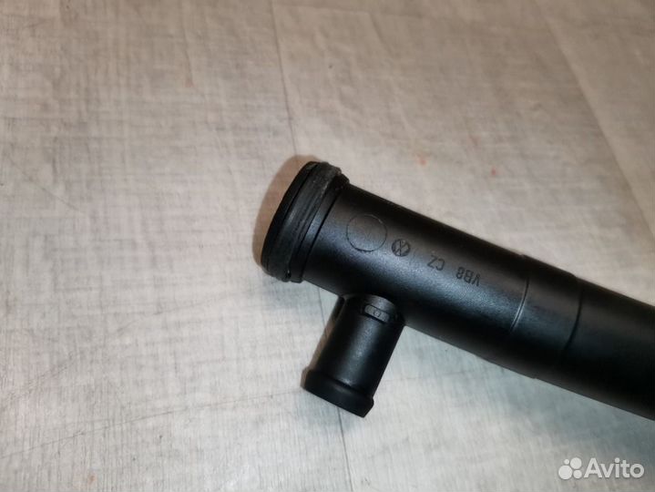 Трубка системы охлаждения Volkswagen Golf 6 1.2