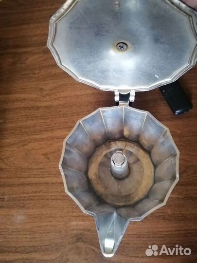 Гейзерная кофеварка