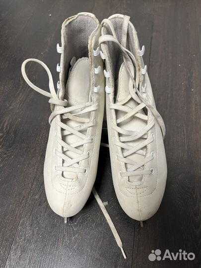 Коньки для фигурного катания женские